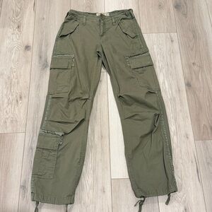 Abercrombie Low Rise cargo pants